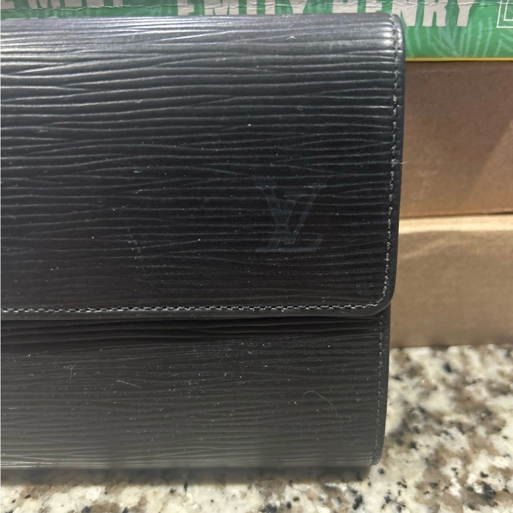 Louis Vuitton Porte Tresor Black Epi Leather Wallet - Picture 6 of 6